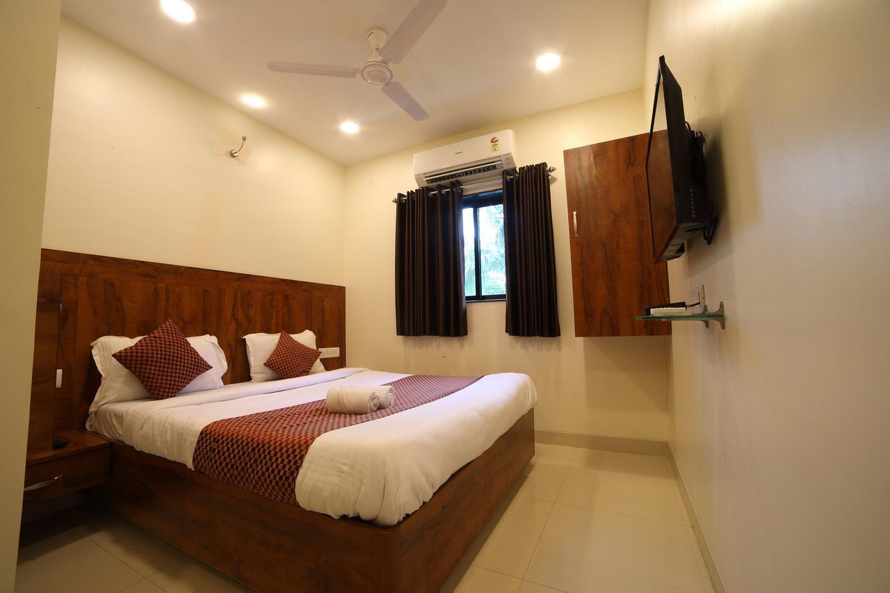 Oyo 8757 Prakash Inn Mumbai Exterior photo