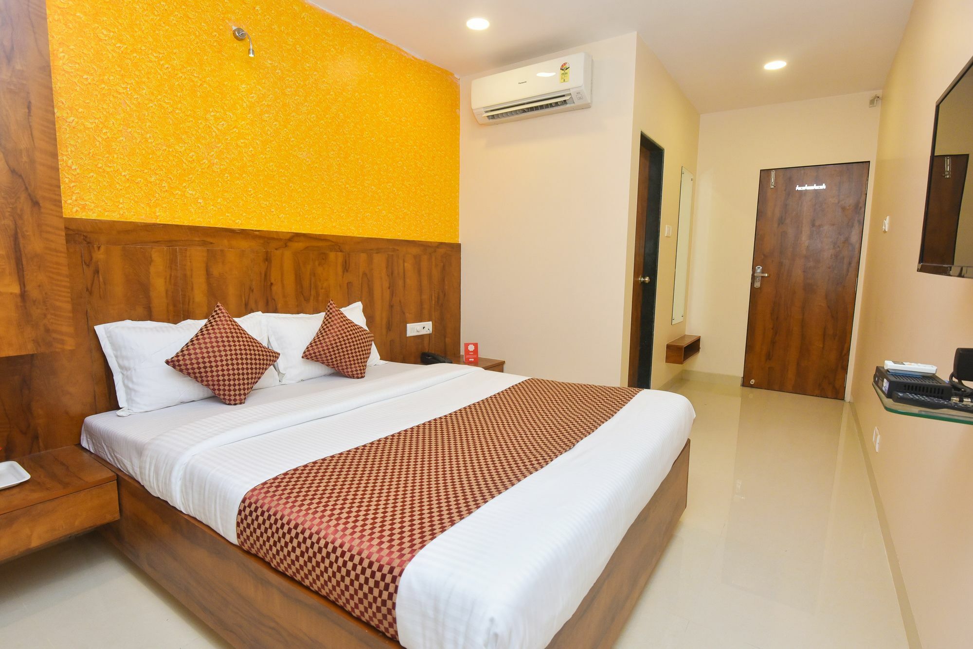 Oyo 8757 Prakash Inn Mumbai Exterior photo